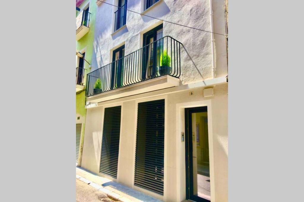 Loft De Diseno Con Balcon Apartment ฟิกวยเรส ภายนอก รูปภาพ